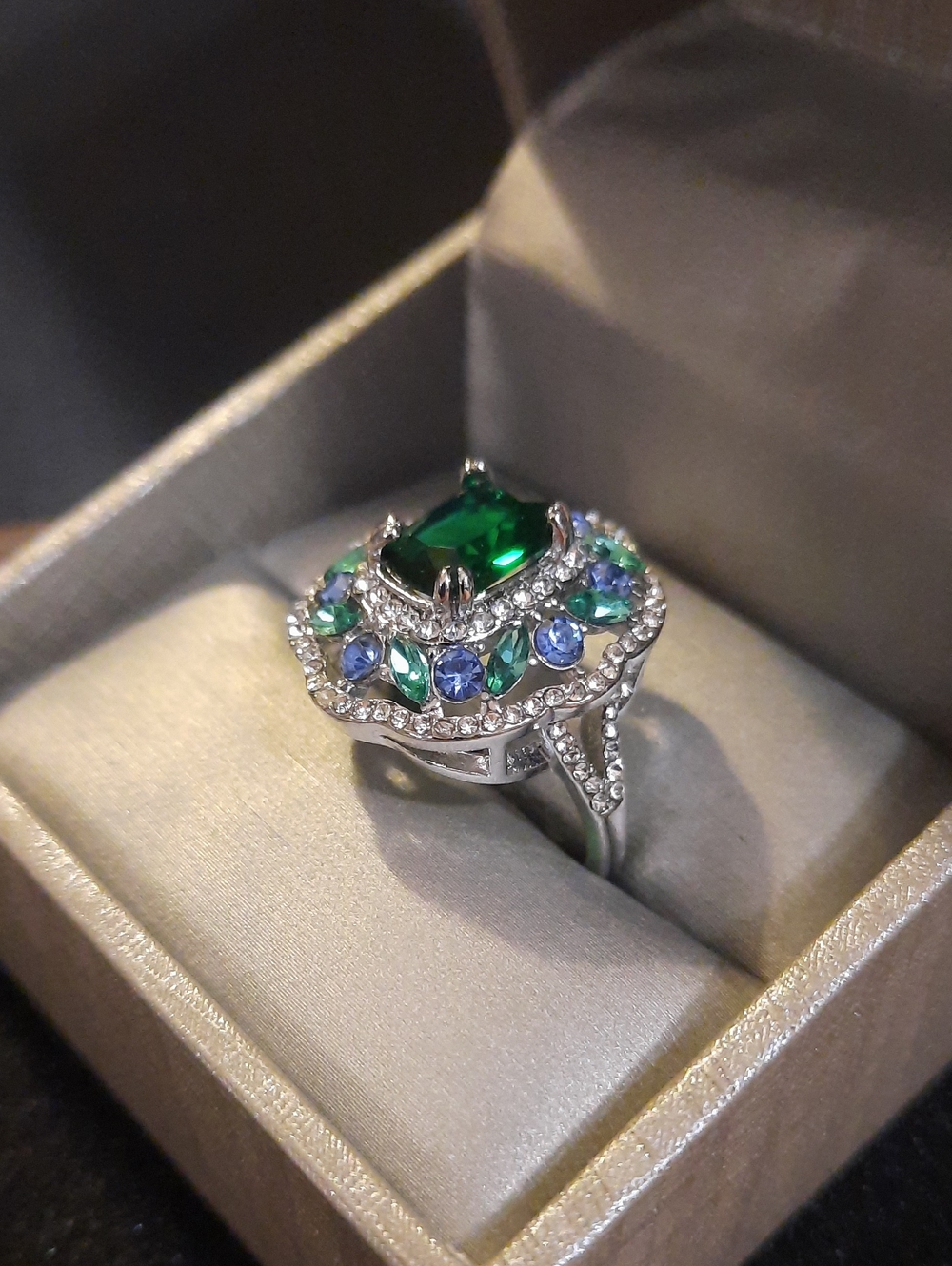 Green Crystal Halo Cocktail Ring with Blue and Green Accents Size 8